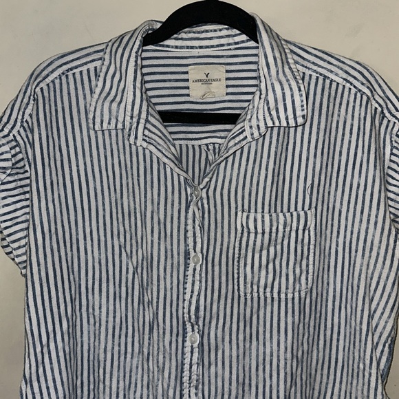 American Eagle short sleeve button up - Picture 2 of 9